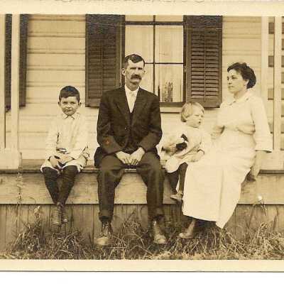 Gus, Maude, Ron & Shirley Burnett