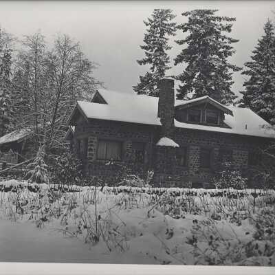 Rock House near Estacada with snow