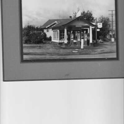 R.M. Wade Gas Station