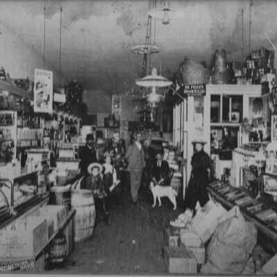 1900 Grocery store