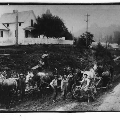 Road Crew Estacada 1907 (fuller picture)