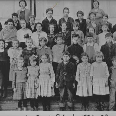 Eagle Creek school class picture 1920-22