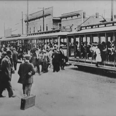 Trolley loading in Portland for Elks Picnic 1911 in Estacada