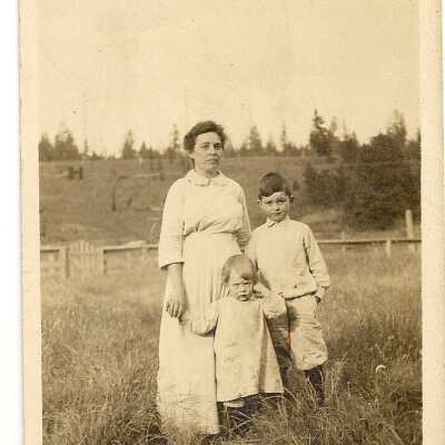 Maude, Rod & Shirley Burnett