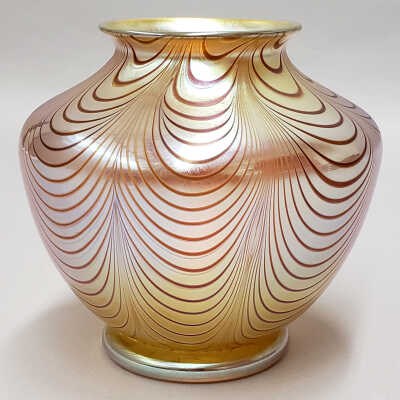 untitled (gold feather vase)