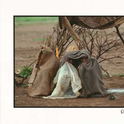 Refugees seek shelter from the rain, Somalia