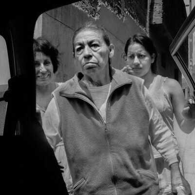 JOYA, JUSTINA + LESLIE, TO THE DIALYSIS HOSPITAL, LIMA, PERU