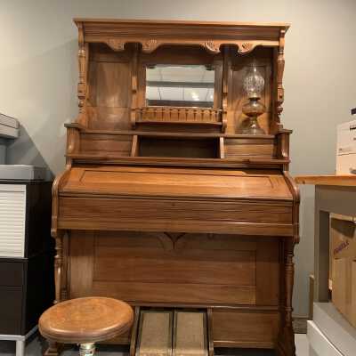 Hamilton Pump Organ c1908