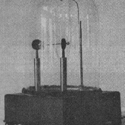 Zamboni's Apparatus