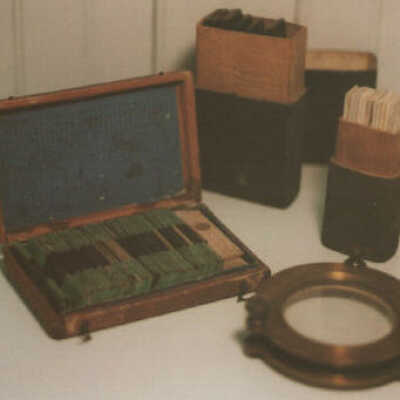 Apparatus to show Newton's Rings