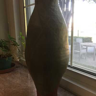Green ceramic vase - Raquel Loftus
