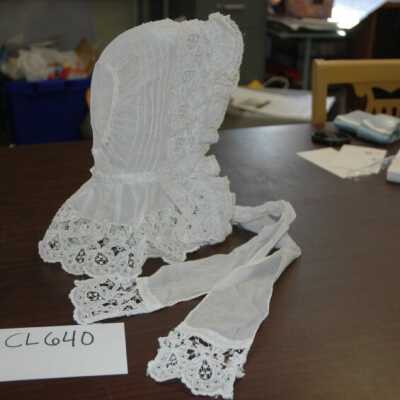 Lace bonnet