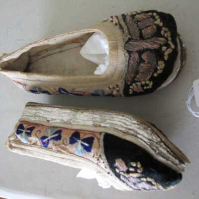 Chinese slippers