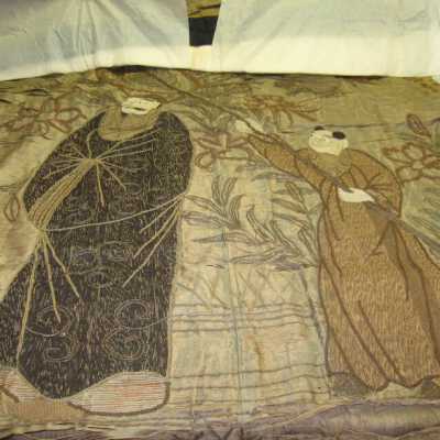 Embroidered wall hangingin