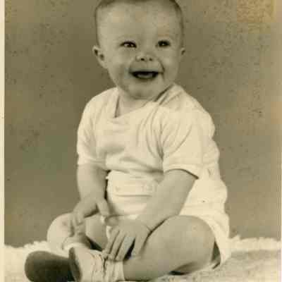 Unidentified Child Photograph from Westbrook/Tatum/Griffin/Smith/Dunn Surnames