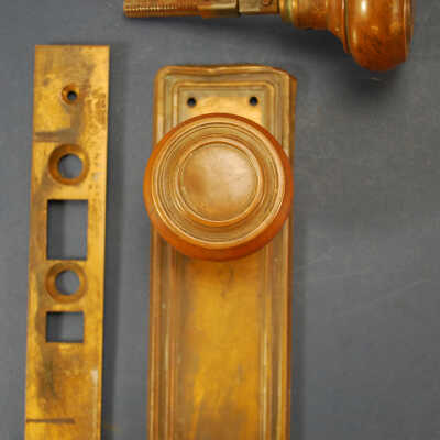 Doorknob / Escutcheon