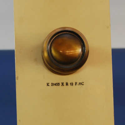 Sample, Doorknob