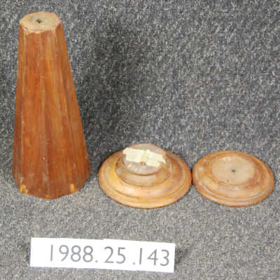 Component, Newel Post