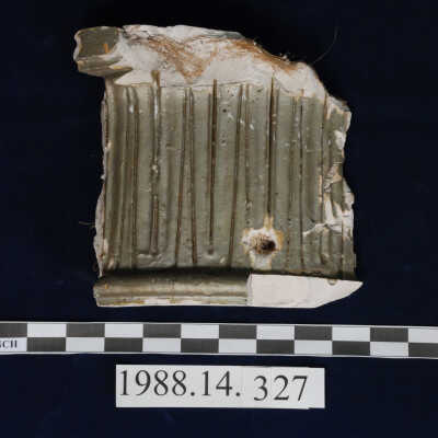 Capital, Plaster