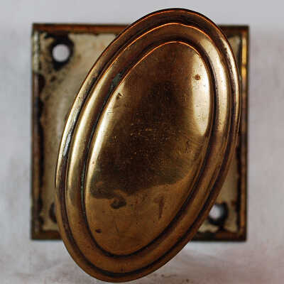 Doorknob / Escutcheon