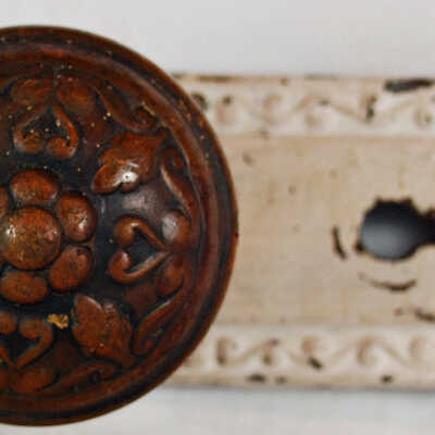 Doorknob / Escutcheon