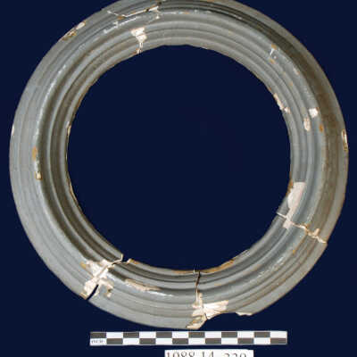 Surround, Plaster
