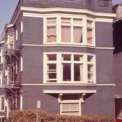 W. L. Brewster Apartments (Wayne Apartments), 1909