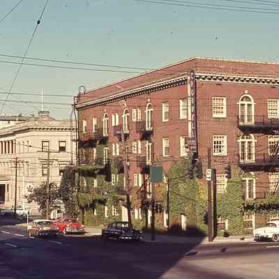 Cromwell Apartments, 1913