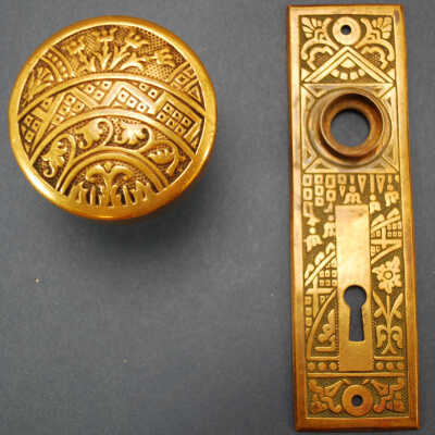 Doorknob / Escutcheon