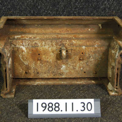 Capital, Cast Iron
