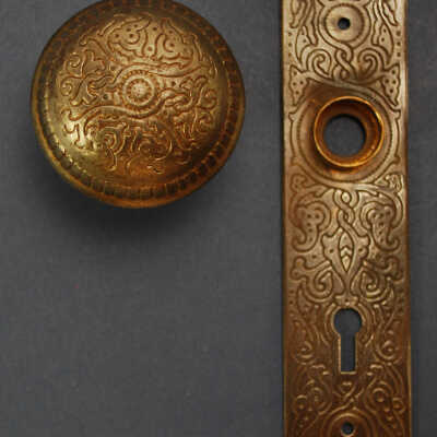 Doorknob / Escutcheon