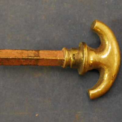 Latch, Thumb