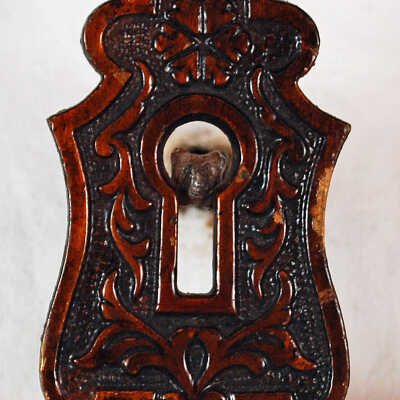 Escutcheon / Key