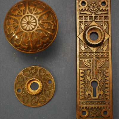 Doorknob / Escutcheon