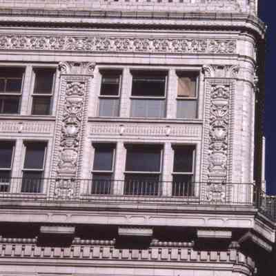 Meier & Frank Building