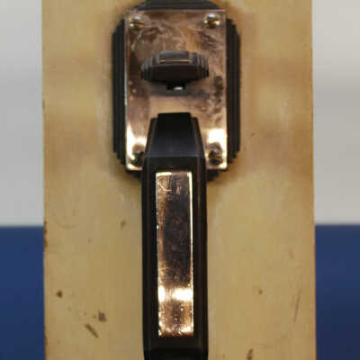 Sample, Handle / Lock