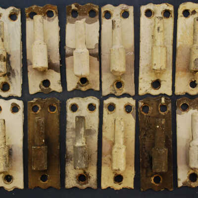 Pintle, Shutter