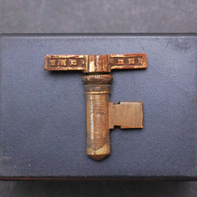 Key, Pocket Door