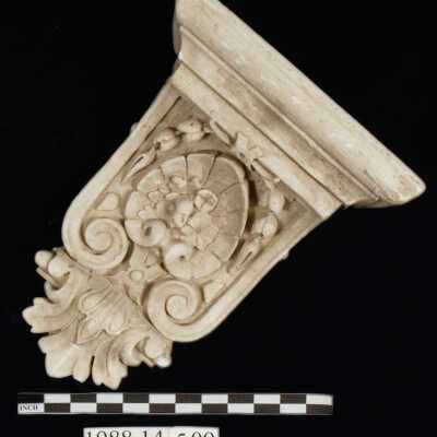 Bracket, Plaster