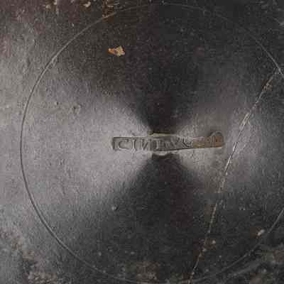 Image © National Museums Scotland: Terra sigillata, potter's mark, CINT VGENI. On bottom of platter.