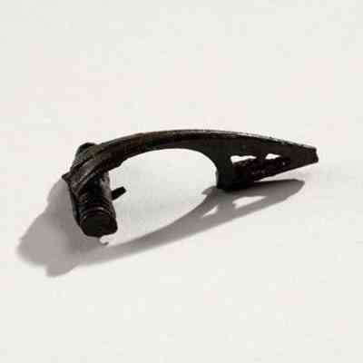 Fibula / brooch, bow