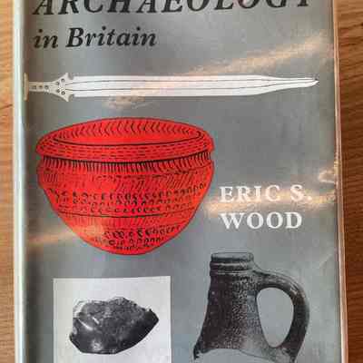 Collins Field Guide to Archaeology in Britain