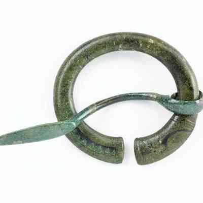 Penannular brooch