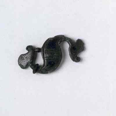 Fibula, dragonesque