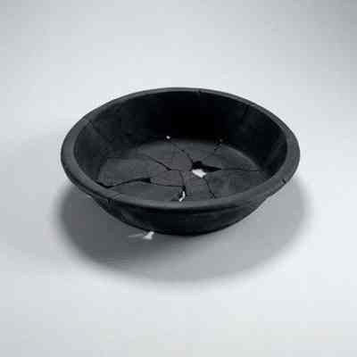Pottery / dish