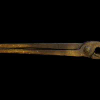 Tongs