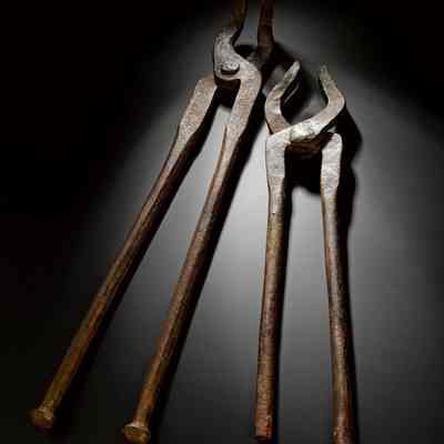 Tongs, Blacksmith's