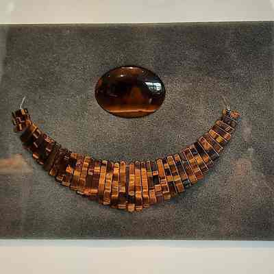 Tiger's Eye Arrangement