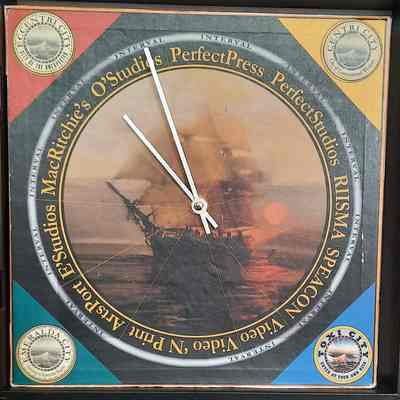 Emeralda Clock
