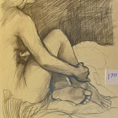 Seated Gripping Foreleg
